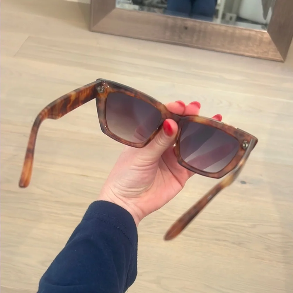 Urban Outfitters Brown Tortoiseshell Cat Eye Sunglasses